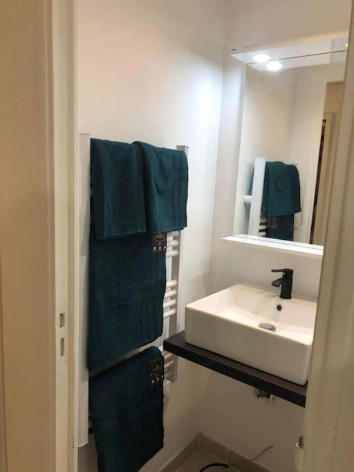 Studio Confortable Pres De Paris Apartment Вилжуиф Екстериор снимка